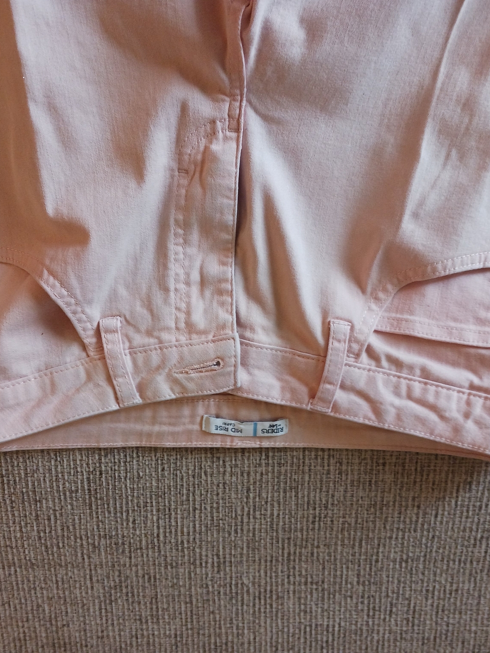 Soft Pink Women’s Capris - Lee